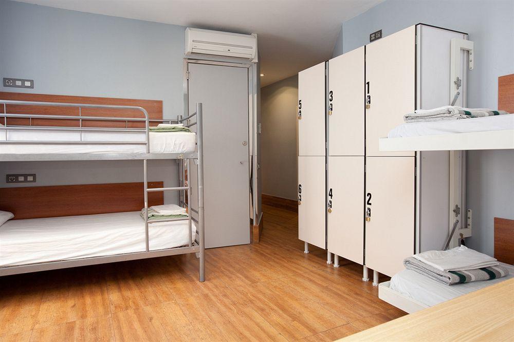 Hostal Fernando Barcellona Esterno foto