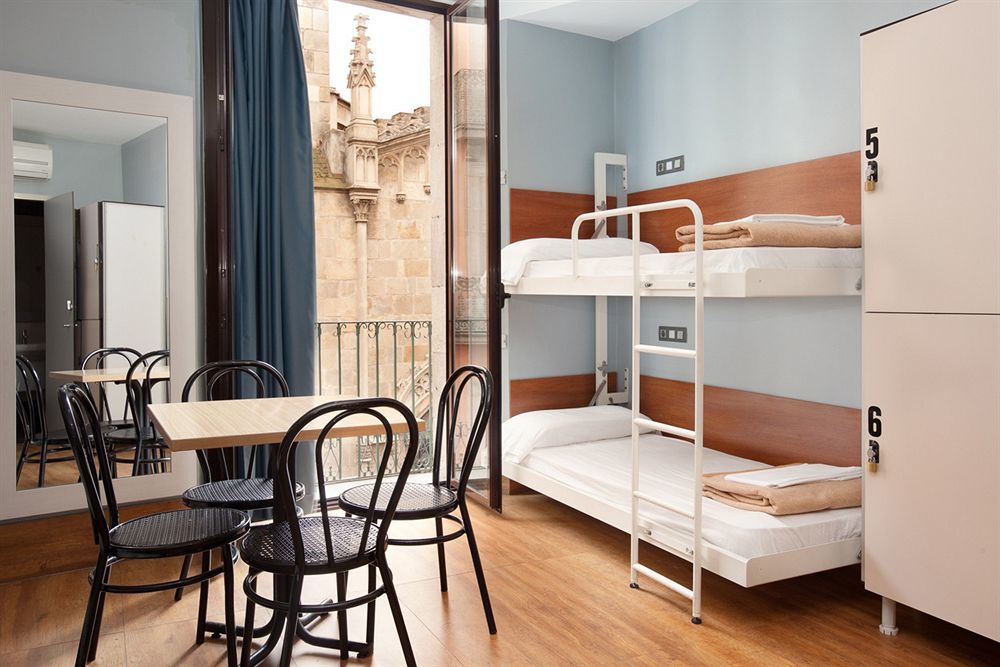Hostal Fernando Barcellona Esterno foto