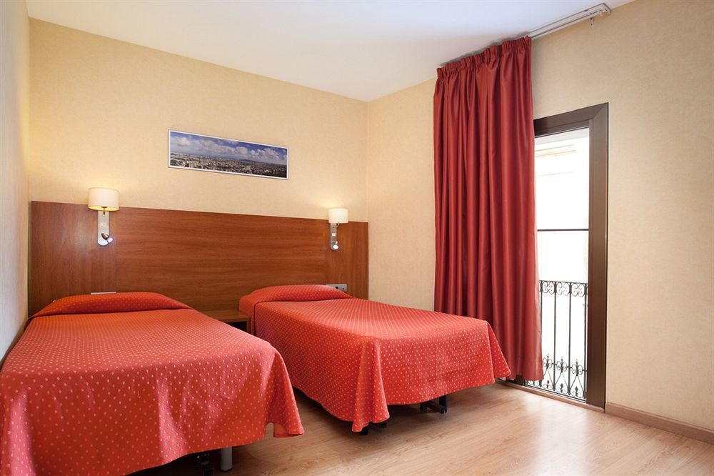 Hostal Fernando Barcellona Esterno foto