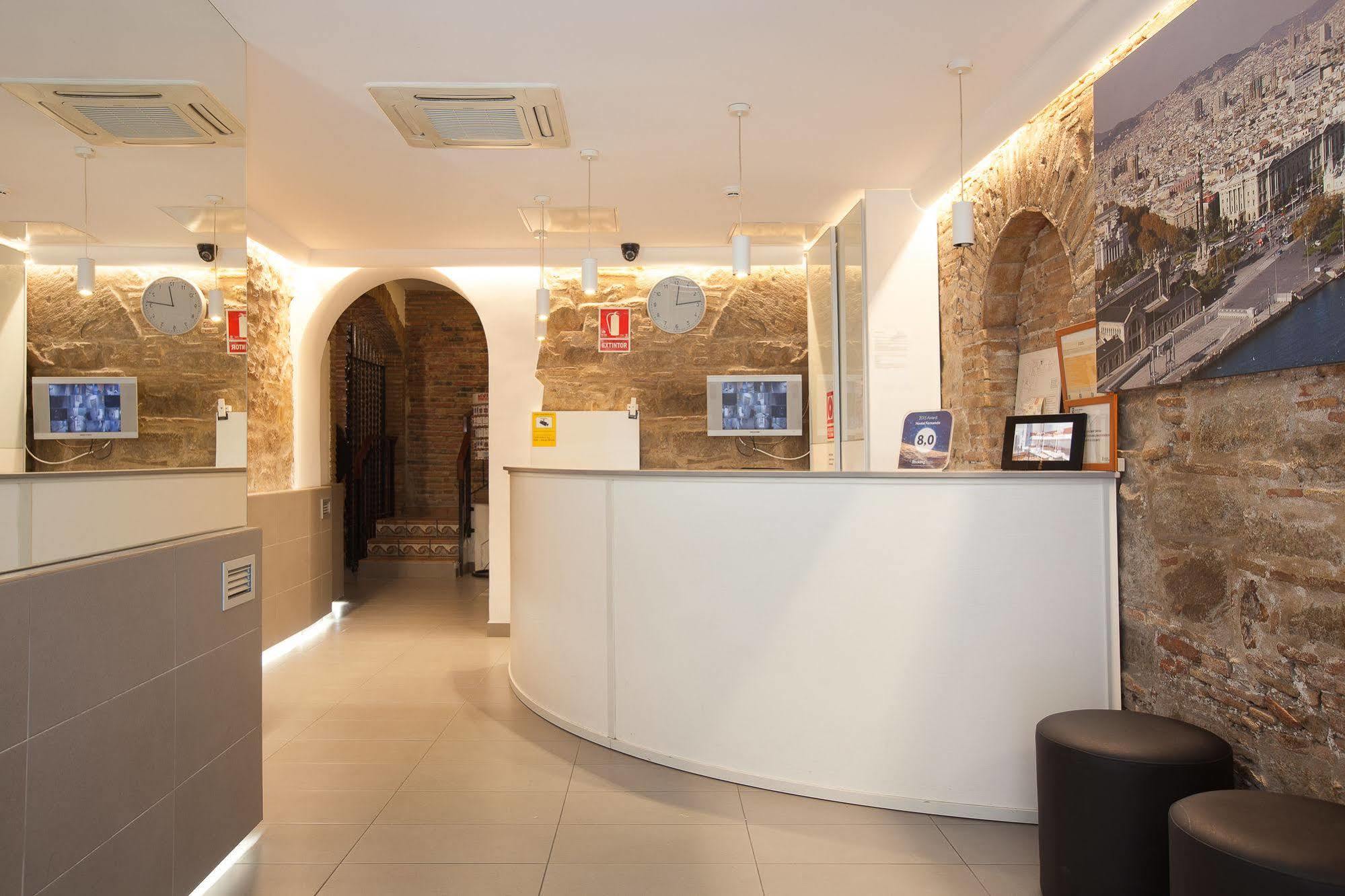Hostal Fernando Barcellona Esterno foto