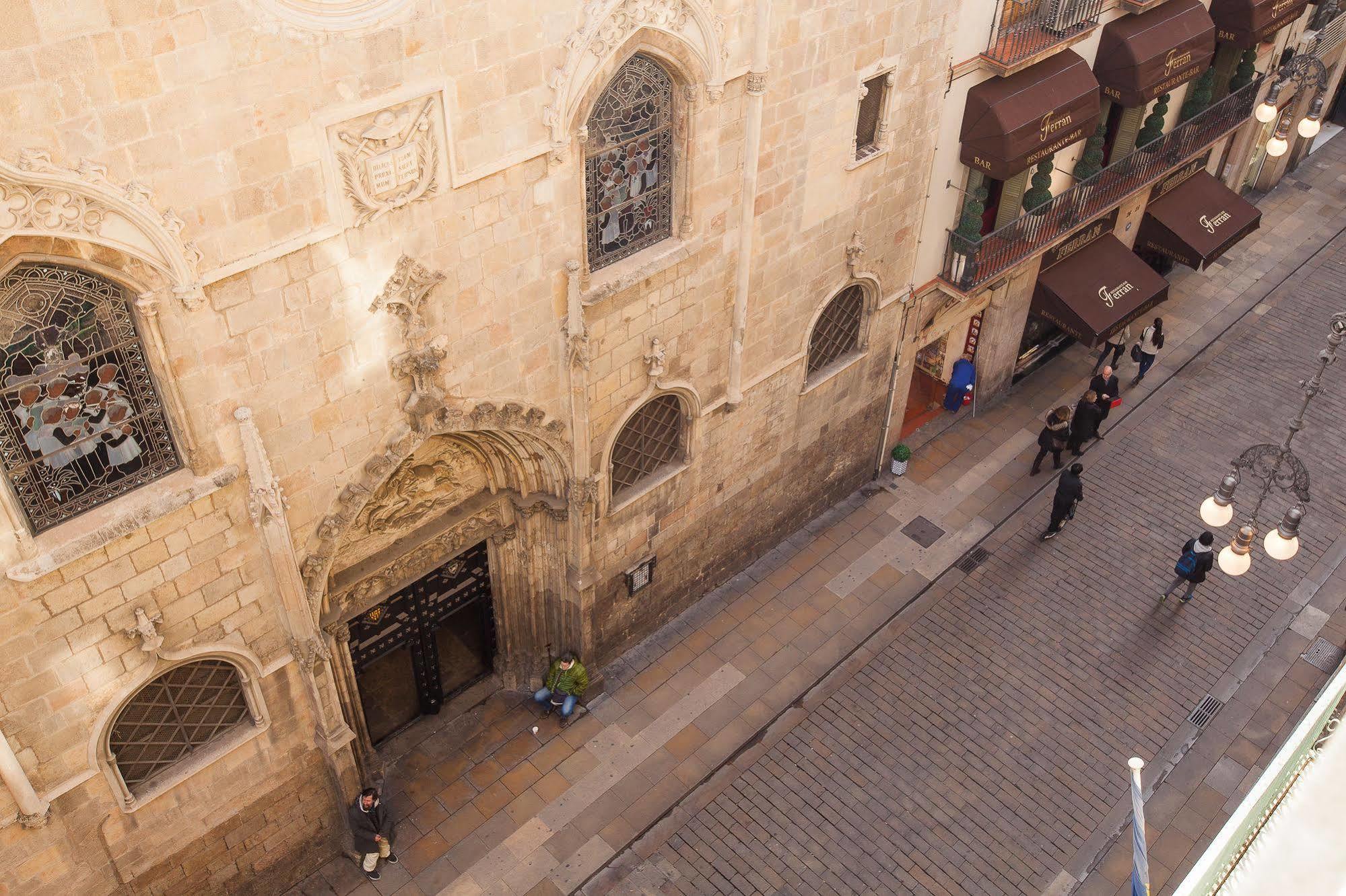 Hostal Fernando Barcellona Esterno foto