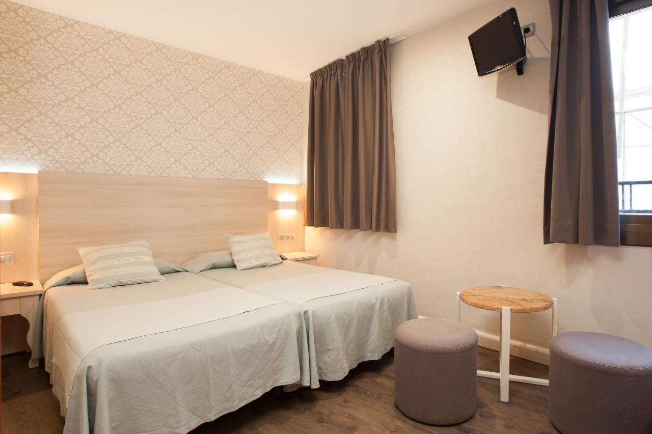 Hostal Fernando Barcellona Esterno foto