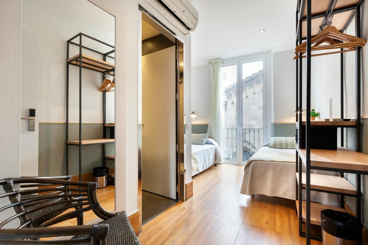 Hostal Fernando Barcellona Esterno foto