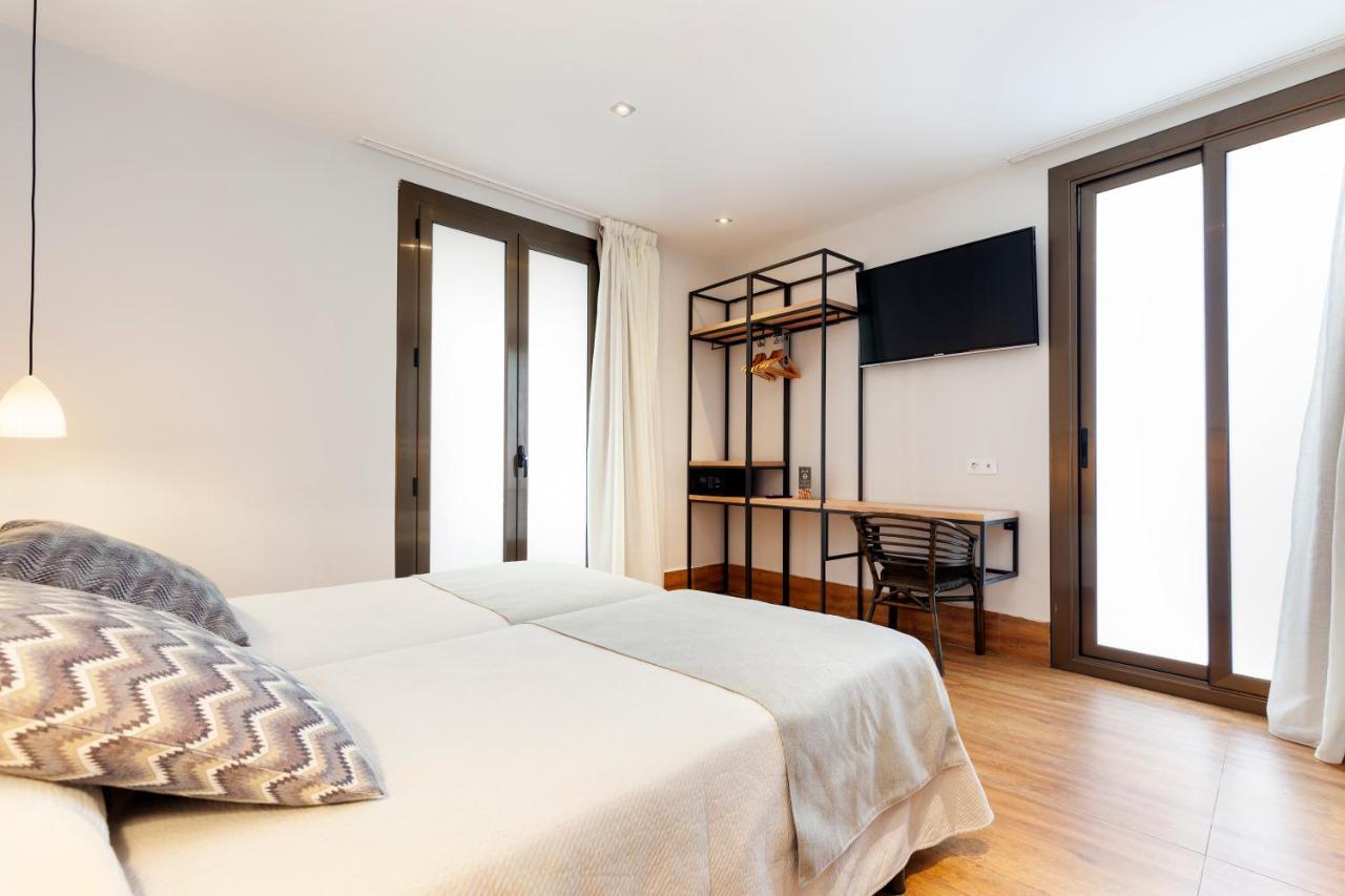 Hostal Fernando Barcellona Esterno foto